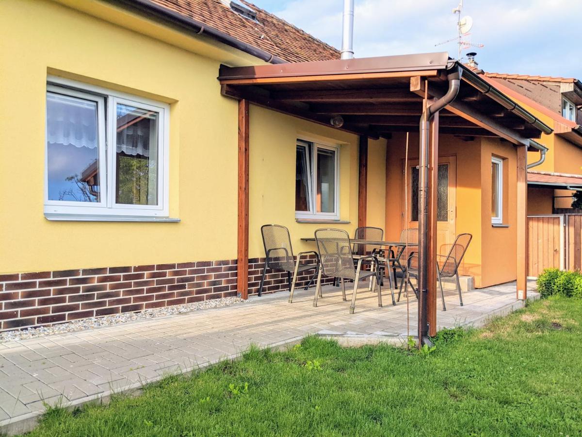 Ubytovani Ve Vinarstvi Medek | Medek House & Winery Uherske Hradiste Exterior photo
